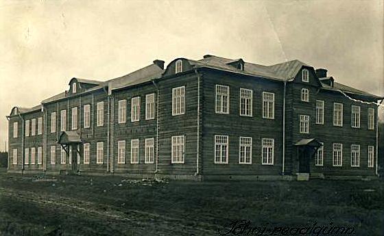 File:Jõhvi Reaalgümnaasiumi maja 1922.jpg